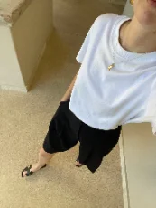 ava's look